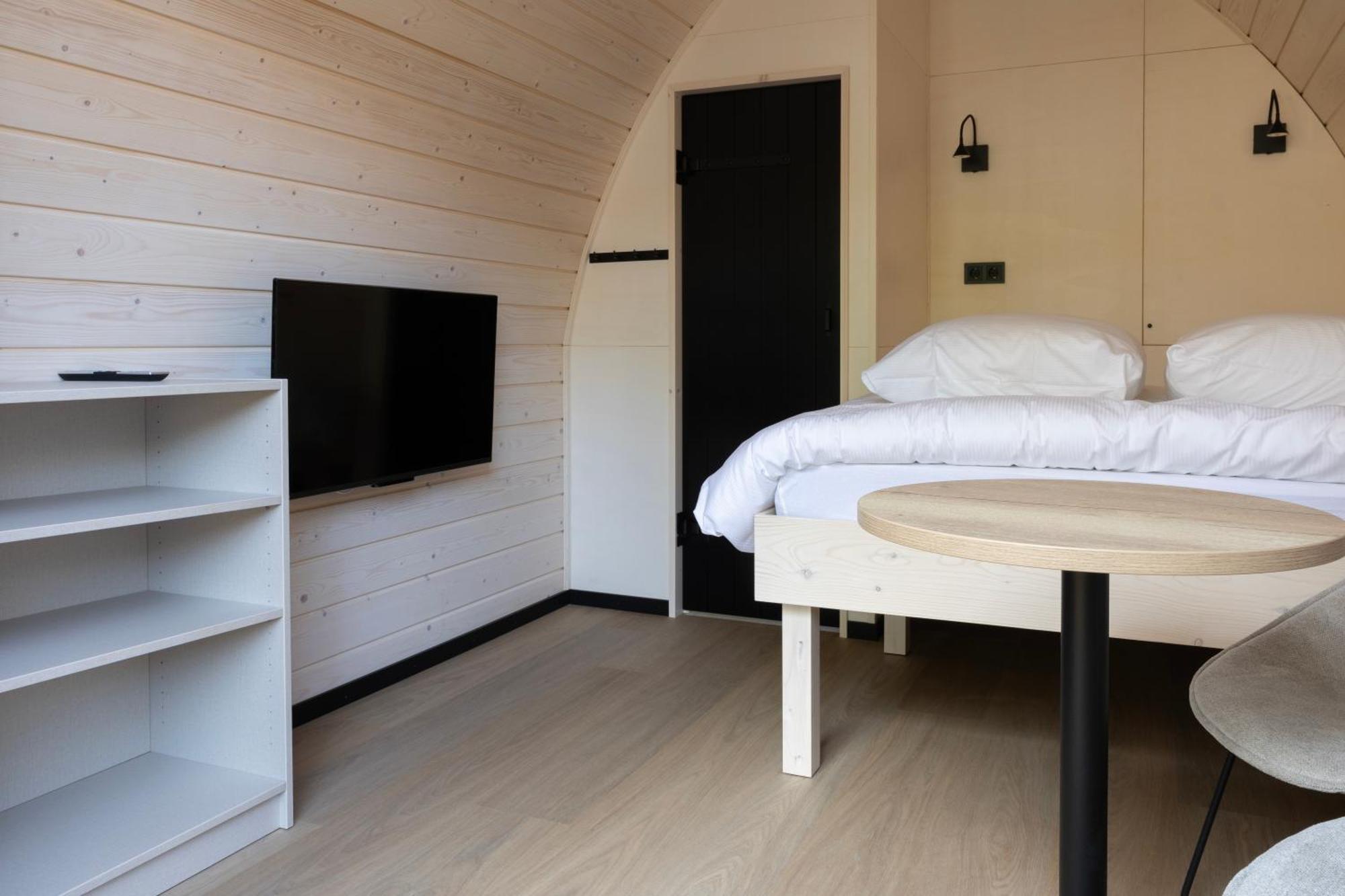 Hotel De Hoeve 3*
